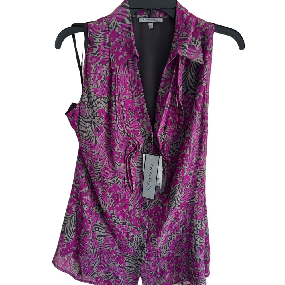 Sleeveless blouse by Anne Klein